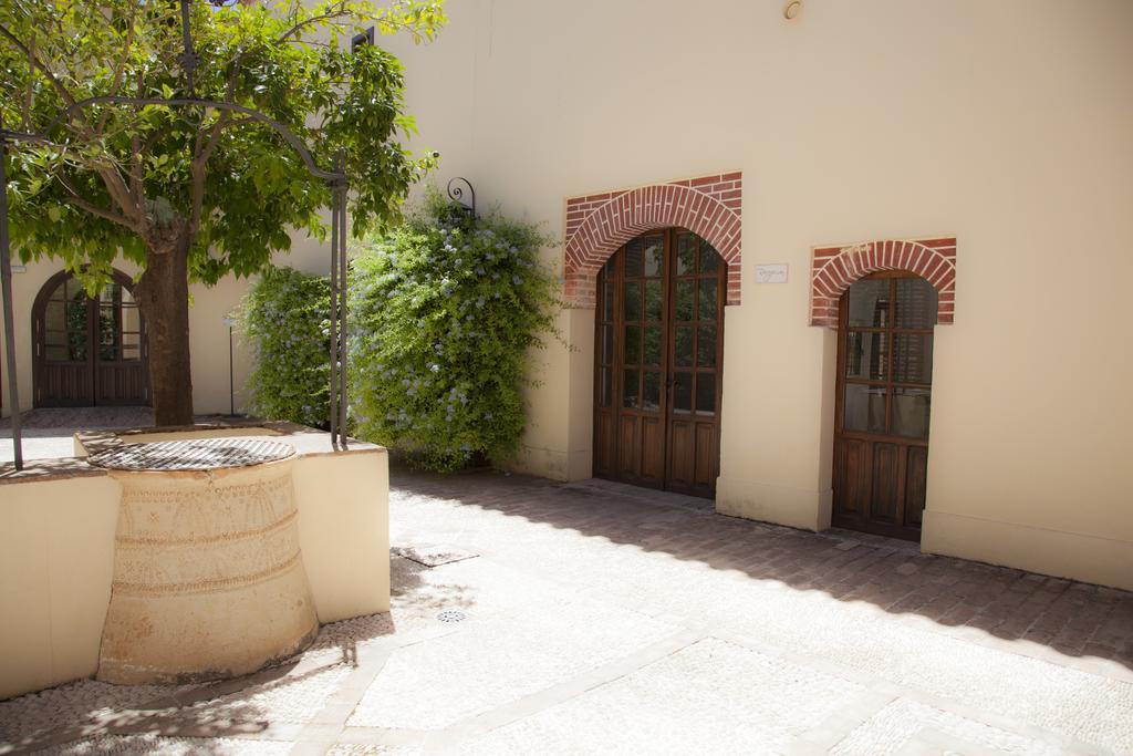 Отель Hospederia Convento De Santa Clara Пальма дел Рио Экстерьер фото