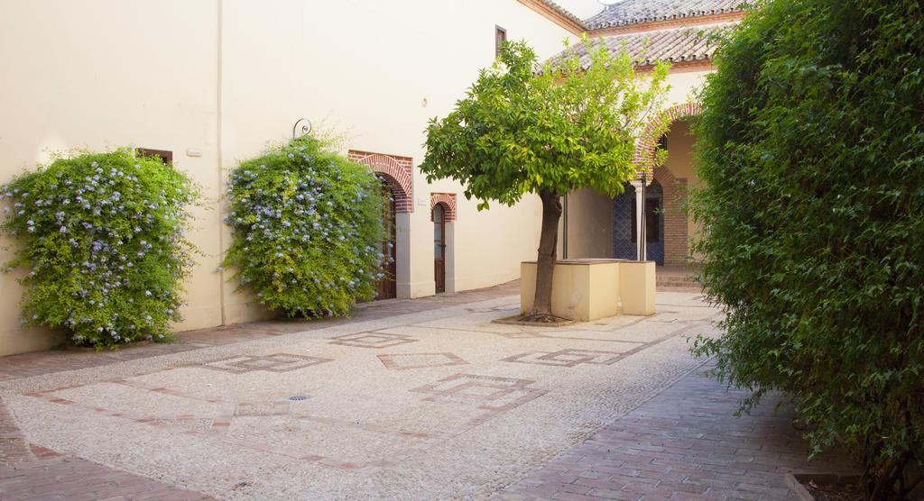 Отель Hospederia Convento De Santa Clara Пальма дел Рио Экстерьер фото