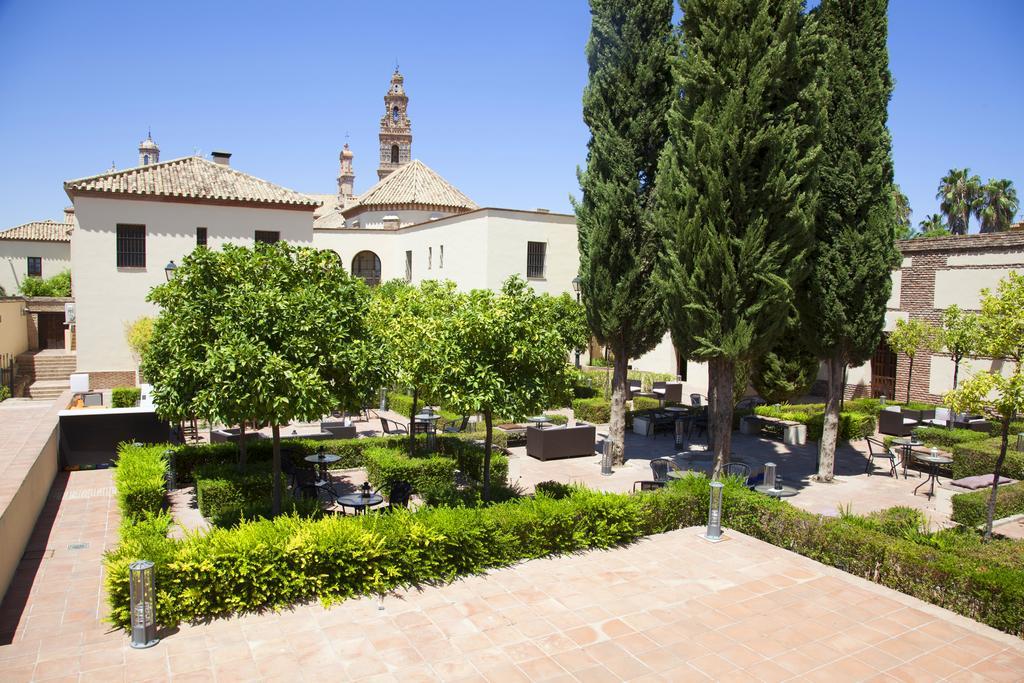 Отель Hospederia Convento De Santa Clara Пальма дел Рио Экстерьер фото